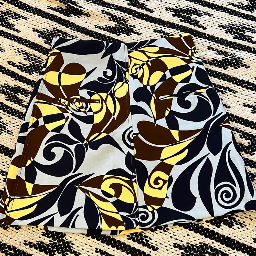 Zara graphic mini skirt